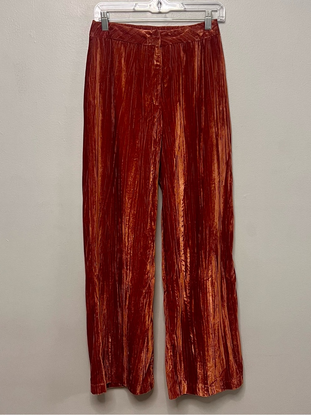 NWT FORE Collection Rust Orange Crushed Velvet Plisse Straight Leg Pants Medium